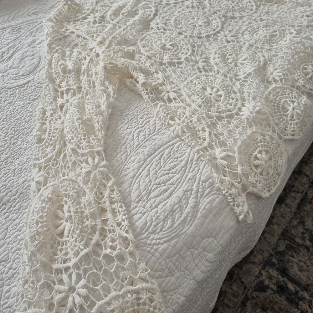 INC International Concepts Cream Lace Quilt